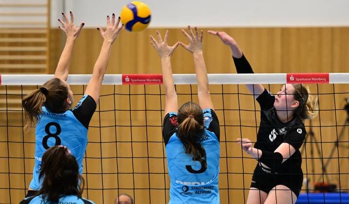 11.12.2023 - Volleyball - 2. Bundesliga Damen Frauen - Saison 2023 2024 - TV Suspa Altdorf - BSP MTV Stuttgart - - xwoxzix - Julia Reich (9, TV Altdorf ) Anna Wagner (3, TV Altdorf ) Lea Feistritzer (5, MTV Stuttgart )