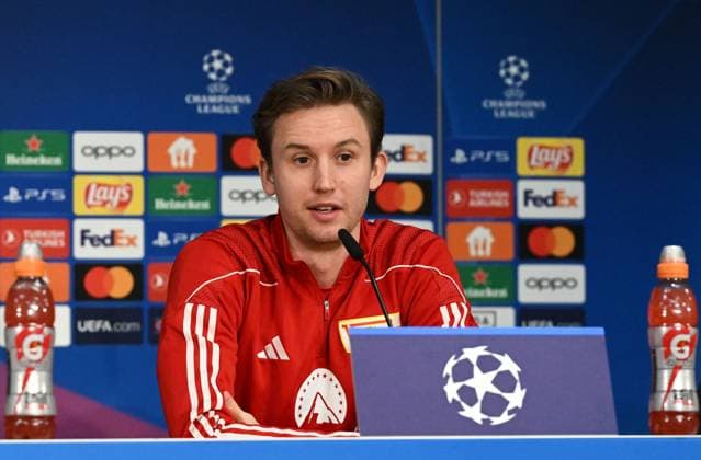 Fussball, Herren, Saison 2023 2024, UEFA Champions League (Gruppe C, 6. Spieltag), 1. FC Union Berlin - Real Madrid, Pressekonferenz Training von Union im Olympiastadion am Tag vor dem Spiel, im Bild: Torhüter Frederik Rönnow (1. FC Union Berlin), 11.12. 2023, Copyright: xMatthiasxKochx