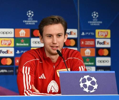 Fussball, Herren, Saison 2023 2024, UEFA Champions League (Gruppe C, 6. Spieltag), 1. FC Union Berlin - Real Madrid, Pressekonferenz Training von Union im Olympiastadion am Tag vor dem Spiel, im Bild: Torhüter Frederik Rönnow (1. FC Union Berlin), 11.12. 2023, Copyright: xMatthiasxKochx