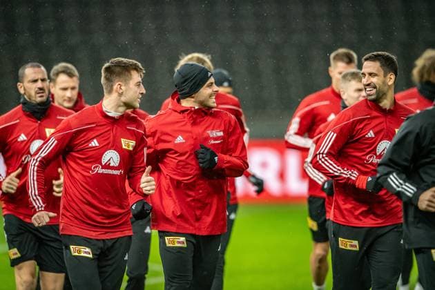 UEFA Champions League: Pressekonferenz und Training 1. FC Union Berlin. Berlin, 11.12.2023 Robin Knoche (1. FC Union Berlin, 31), Kevin Volland (1. FC Union Berlin, 10), Rani Khedira (1. FC Union Berlin, 8) UEFA Champions League: Pressekonferenz und Training 1. FC Union Berlin vor dem Spiel 1. FC Union Berlin vs Real Madrid, Olympiastadion, Berlin, 11.12.2023 Copyright: xBEAUTIFULxSPORTS LucianoxLimax
