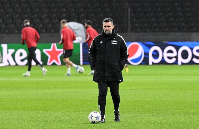 Fussball, Herren, Saison 2023 2024, UEFA Champions League (Gruppe C, 6. Spieltag), 1. FC Union Berlin - Real Madrid, Pressekonferenz Training von Union im Olympiastadion am Tag vor dem Spiel, im Bild: Trainer Nenad Bjelica (1. FC Union Berlin), 11.12. 2023, Copyright: xMatthiasxKochx