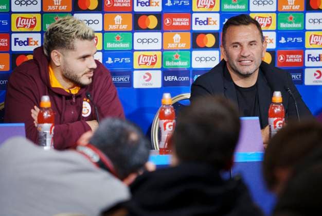 Galatasaray with head coach Okan Buruk (right) and Mauro Icardi give a press conference, PK, Pressekonferenz on Monday 11 December 2023 in Copenhagen. Galatasaray meets FC Copenhagen in the Champions League in the Park on Tuesday.. (Photo: Liselotte Sabroe Ritzau Scanpix) , Copenhagen Denmark