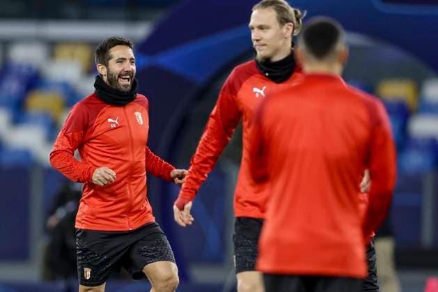 traning SC Braga Braga™s Portuguese midfielder Joao Moutinho during the SC Braga training the day before the Champions League football match against SSC Napoli at the Diego Armando Maradona stadium on 11 December, 2023 ABPH4639 Copyright: xAntonioxBalascox