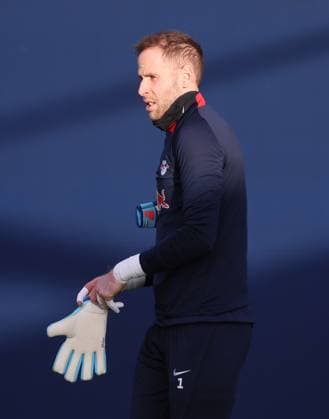 RB Leipzig Training Champions League Leipzig, 12.12.2023, RB Trainingszentrum, UEFA Champions League , RB Leipzig - Abschlusstraining am Vortag von RBL v. Young Boys Bern , Im Bild: Torwart Peter Gulacsi (1, RB Leipzig) ,
