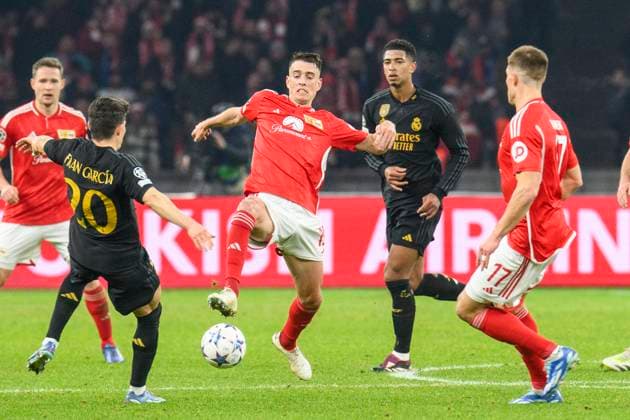 v.l. Fran Garcia (Real Madrid, 20), Janik Haberer ( 1.FC Union Berlin, 19), Jude Bellingham (Real Madrid, 05), Kevin Behrens ( 1.FC Union Berlin, 17), Zweikampf, Action, Kampf, GER, 1.FC Union Berlin vs Real Madrid, UEFA Champions League, 6. Gruppenspiel, Saison - Spielzeit 2023 2024, 12.12.2023, DFL REGULATIONS PROHIBIT ANY USE OF PHOTOGRAPHS AS IMAGE SEQUENCES AND OR QUASI-VIDEO, GER, Berlin, 1.FC Union Berlin vs 1.FC Union Berlin vs Real Madrid, UEFA Champions League, 6. Gruppenspiel, Spielzeit 2023 2024, 12.12.2023, xukhx, Copyright: xUwexKoch Eibner-Pressefotox EP_UKH