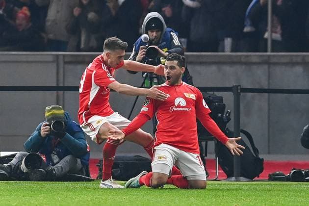Sport Themen der Woche KW50 Sport Bilder des Tages Fussball, Herren, Saison 2023 2024, UEFA Champions League (Gruppe C, 6. Spieltag), 1. FC Union Berlin - Real Madrid, v.l. Janik Haberer (1. FC Union Berlin) und Kevin Volland (1. FC Union Berlin) Torjubel, jubelt nach dem Tor zum 1:0 , 12.12. 2023, *** Football, Men, Season 2023 2024, UEFA Champions League Group C, Matchday 6 , 1 FC Union Berlin Real Madrid, f l Janik Haberer 1 FC Union Berlin and Kevin Volland 1 FC Union Berlin Goal celebration, cheering after the goal for 1 0 , 12 12 2023, Copyright: xMatthiasxKochx