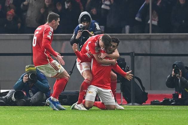 Fussball, Herren, Saison 2023 2024, UEFA Champions League (Gruppe C, 6. Spieltag), 1. FC Union Berlin - Real Madrid, v.l. Robin Gosens (1. FC Union Berlin), Janik Haberer (1. FC Union Berlin) und Kevin Volland (1. FC Union Berlin) Torjubel, jubelt nach dem Tor zum 1:0 , 12.12. 2023, Copyright: xMatthiasxKochx