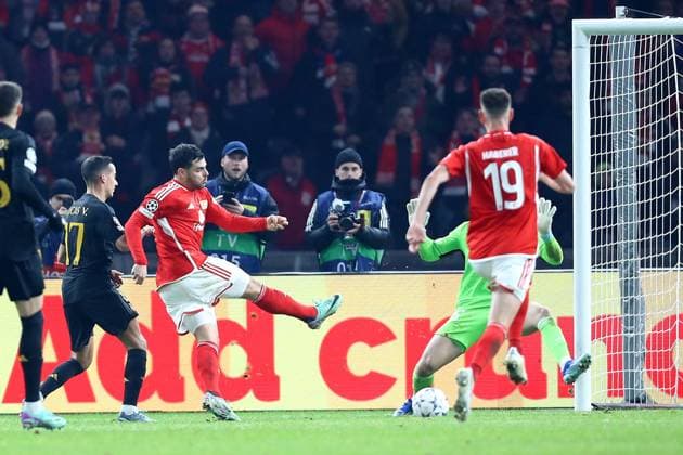 12.12.2023, xtgx, Fussball UEFA Champions League, Union Berlin - Real Madrid emspor, v.l. Kevin Volland (1. FC Union Berlin) erzielt das Tor zum scores the goal 1:0 (DFL DFB REGULATIONS PROHIBIT ANY USE OF PHOTOGRAPHS as IMAGE SEQUENCES and or QUASI-VIDEO) Berlin
