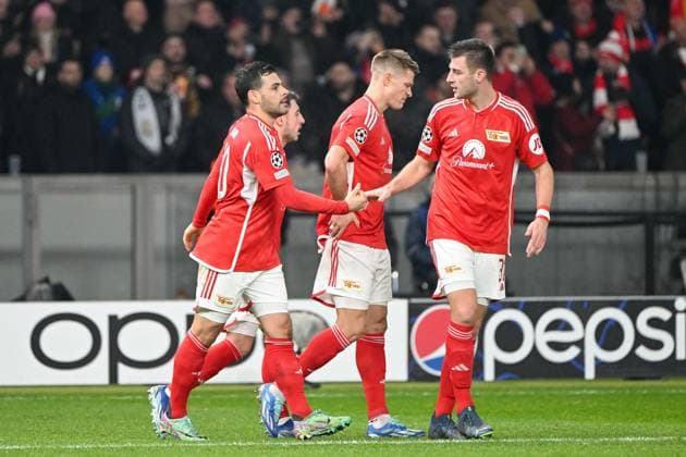 Fussball, Herren, Saison 2023 2024, UEFA Champions League (Gruppe C, 6. Spieltag), 1. FC Union Berlin - Real Madrid, v.l. Kevin Volland (1. FC Union Berlin) und Robin Knoche (1. FC Union Berlin) Torjubel, jubelt nach dem Tor zum 1:0 , 12.12. 2023, Copyright: xMatthiasxKochx