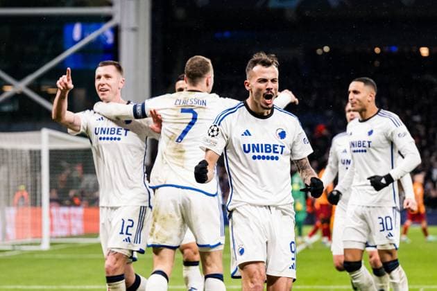 231212 Lukas Lerager and Diogo Goncalves of FC Copenhagen celebrates with team mates after 1-0 during the UEFA Champions League football match between FC Copenhagen and Galatasaray on December 12, 2023 in Copenhagen. Photo: Petter Arvidson BILDBYRAN kod PA PA0704 fotboll football soccer fotball champions league fc copenhagen galatasaray bbeng jubel Copyright: PETTERxARVIDSON BB231212PA082