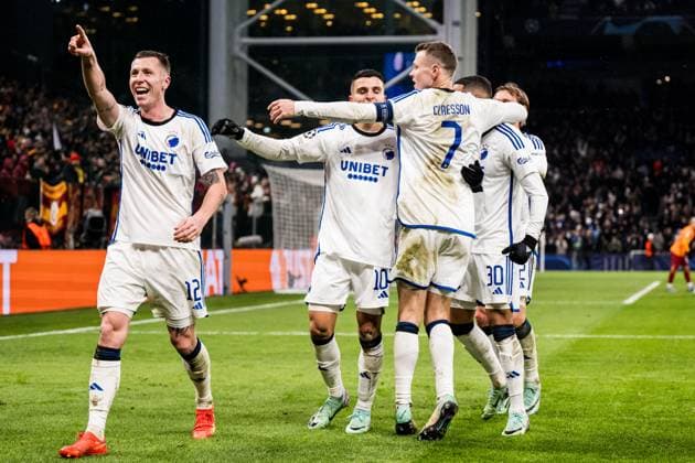 231212 Lukas Lerager of FC Copenhagen celebrates with team mates after 1-0 during the UEFA Champions League football match between FC Copenhagen and Galatasaray on December 12, 2023 in Copenhagen. Photo: Petter Arvidson BILDBYRAN kod PA PA0704 fotboll football soccer fotball champions league fc copenhagen galatasaray bbeng jubel Copyright: PETTERxARVIDSON BB231212PA083