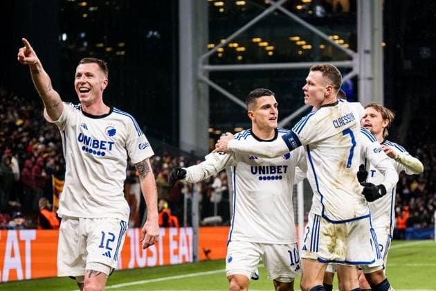 231212 Lukas Lerager of FC Copenhagen celebrates with Mohamed Elyounoussi and Viktor Claesson after 1-0 during the UEFA Champions League football match between FC Copenhagen and Galatasaray on December 12, 2023 in Copenhagen. Photo: Petter Arvidson BILDBYRAN kod PA PA0704 fotboll football soccer fotball champions league fc copenhagen galatasaray bbeng jubel Copyright: PETTERxARVIDSON BB231212PA084
