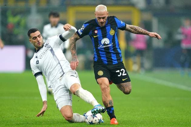 Foto Spada LaPresse 12 Dicembre 2023 - Milano , Italia - calcio - Inter vs Real Sociedad - Champions League 2023 2024 - Stadio San Siro. Nella foto: mikel merino (real ) Federico Dimarco (FC Inter); December 12 , 2023 Milan , Italy - sport, calcio - Inter vs Real Sociedad Champions League 2023 2024 - San Siro Stadium . In the pic : mikel merino (real ) Federico Dimarco (FC Inter);  Copyright: xSpada LaPressex