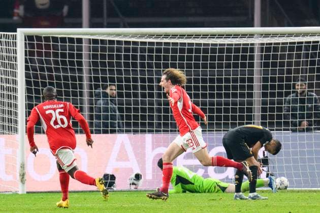 Alex Kral ( 1.FC Union Berlin, 33), feiert sein Tor zum 2:2, Tor, Treffer, drin, Jubel, Torjubel, Freude, Begeisterung, GER, 1.FC Union Berlin vs Real Madrid, UEFA Champions League, 6. Gruppenspiel, Saison - Spielzeit 2023 2024, 12.12.2023, DFL REGULATIONS PROHIBIT ANY USE OF PHOTOGRAPHS AS IMAGE SEQUENCES AND OR QUASI-VIDEO, GER, Berlin, 1.FC Union Berlin vs 1.FC Union Berlin vs Real Madrid, UEFA Champions League, 6. Gruppenspiel, Spielzeit 2023 2024, 12.12.2023, xukhx, Copyright: xUwexKoch Eibner-Pressefotox EP_UKH
