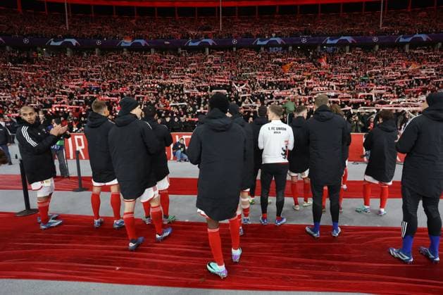 DEU, Champions League, 1.FC Union vs. Real Madrid, 13.12.2023, Berliner Olympiastadion, Berlin, DEU, Champions League, 1.FC Union vs. Real Madrid, im Bild: Unioner-Spieler bei 1.FC Union-Fans DFL - regulations prohibit any use of Photographs as image sequences and or quasi-video Foto: Juergen Engler nordphoto GmbH