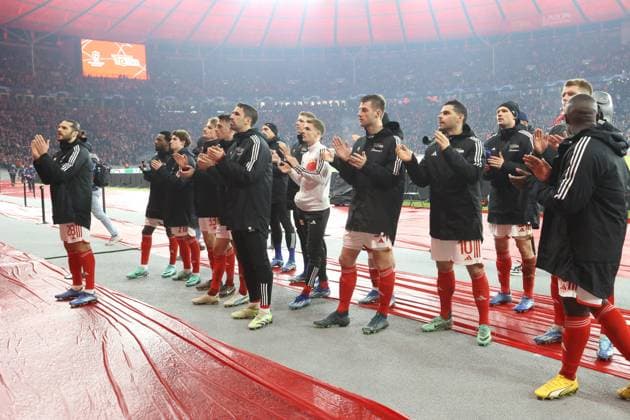 DEU, Champions League, 1.FC Union vs. Real Madrid, 13.12.2023, Berliner Olympiastadion, Berlin, DEU, Champions League, 1.FC Union vs. Real Madrid, im Bild: Unioner-Spieler bei 1.FC Union-Fans DFL - regulations prohibit any use of Photographs as image sequences and or quasi-video Foto: Juergen Engler nordphoto GmbH