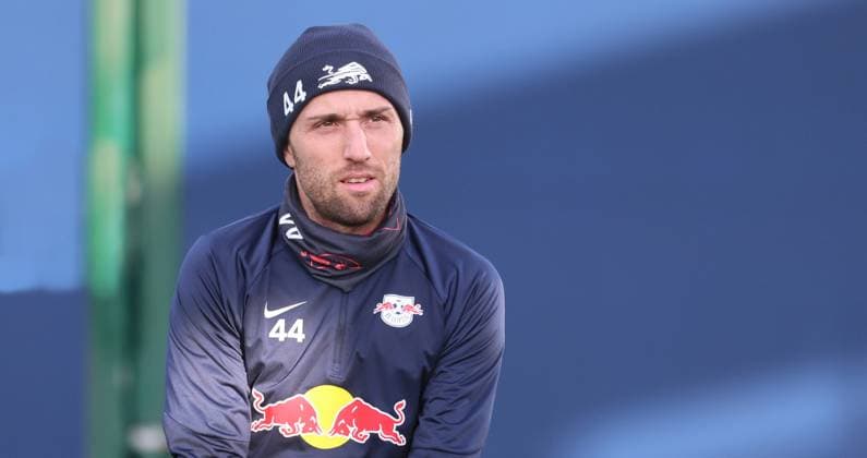 RB Leipzig Training Champions League Leipzig, 12.12.2023, RB Trainingszentrum, UEFA Champions League , RB Leipzig - Abschlusstraining am Vortag von RBL v. Young Boys Bern , Im Bild: Kevin Kampl (44, RB Leipzig) ,