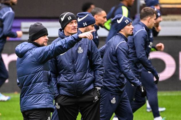 Union s head coach Alexander Blessin pictured during a training session of Belgian soccer team Royale Union Saint Gilloise, on Wednesday 13 December 2023 in Brussels. The team is preparing for tomorrow s game against English club Liverpool FC, on day 6 of the group phase of the UEFA Europa League competition, in group E. LAURIExDIEFFEMBACQ  x82224520x