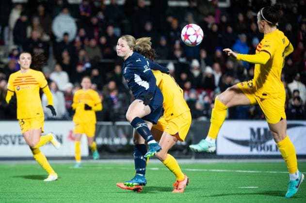 231213 Hanna Andersson of FC Rosengard during the UEFA Women s Champions League football match between FC Rosengard and Barcelona on December 13, 2023 in Malmö. Photo: Christian Örnberg BILDBYRAN COP 166 CO0357 fotboll football soccer fotball champions league fc rosengard barcelona dam bbeng Copyright: CHRISTIANxÖRNBERG BB231213CO006