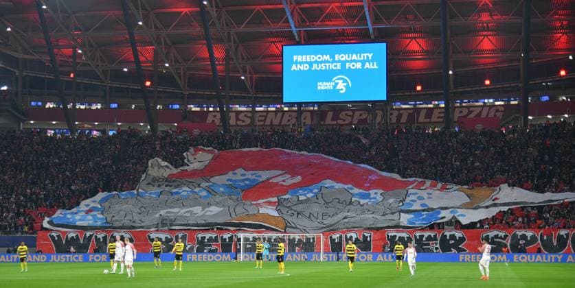Choreografie der Fans von RB Leipzig. RB Leipzig vs. BSC Young Boys, Fussball, Champions League, Vorrunde, 6. Spieltag, Saison 2023 2024, 13.12.2023 DFB DFL REGULATIONS PROHIBIT ANY USE OF PHOTOGRAPHS AS IMAGE SEQUENCES AND OR QUASI-VIDEO RB Leipzig vs. BSC Young Boys, Fussball, Champions League, Vorrunde, 6. Spieltag, Saison 2023 2024, 13.12.2023 Leipzig Copyright: xEibner-Pressefoto BertxHarzerx EP_BHR