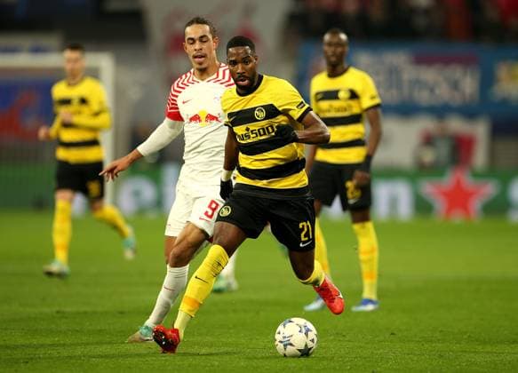 13.12.2023, Fussball UEFA Champions League 2023 2024, Gruppenphase, 6.Spieltag, RB Leipzig - BSC Young Boys Bern, in der Red Bull Arena Leipzig. (L-R) Yussuf Poulsen (RB Leipzig) gegen Ulisses Garcia (BSC Young Boys)