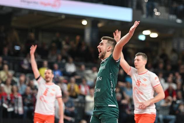 Volleyball I Herren I 2023-2024 I Champions League Volley I 4th Round Leg 3 CLVM 71 I SVG Lüneburg - JASTRZEBSKI Wegiel I 13.12.2023 Jakub Popiwczak (3, JASTRZEBSKI Wegiel) jubelt Lüneburg LKH Arena Niedersachsen Deutschland Copyright: xLobeca AndreasxHannigx