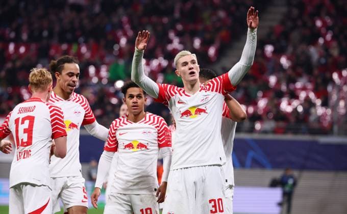 RB Leipzig - Young Boys Bern Champions League Leipzig, 13.12.2023, Red Bull Arena, Fussball , UEFA Champions League, Gruppe G , 6. Spieltag, RB Leipzig vs. Young Boys Bern , Im Bild: Tor für RB Leipzig. Benjamin Sesko (30, RB Leipzig) trifft zum 1:0 und jubelt. , Foto nur zur redaktionellen Nutzung bestimmt! . , UEFA regulations prohibit any use of photographs as image sequences and or quasi-video ,