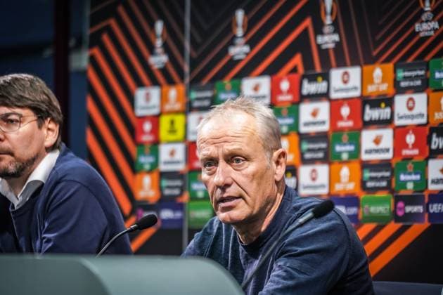 Pressekonferenz SC Freiburg bei West Ham United Pressekonferenz des SC Freiburg mit Trainer Christian Streich und Freiburgs Michael Gregoritsch vor dem Spiel in der Europa League gegen West Ham United im Olympia Stadion London