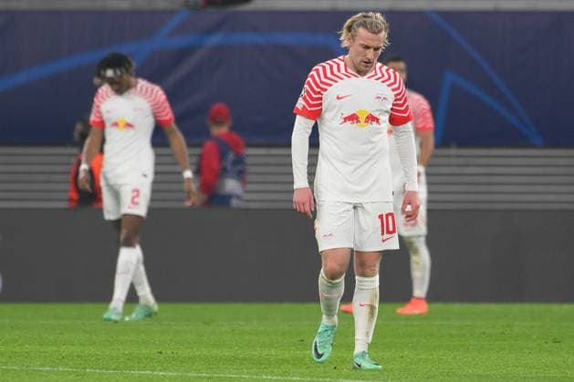 Emil Forsberg (RB Leipzig) vorn, nach dem Gegentor zum 1:1. RB Leipzig vs. BSC Young Boys, Fussball, Champions League, Vorrunde, 6. Spieltag, Saison 2023 2024, 13.12.2023 DFB DFL REGULATIONS PROHIBIT ANY USE OF PHOTOGRAPHS AS IMAGE SEQUENCES AND OR QUASI-VIDEO RB Leipzig vs. BSC Young Boys, Fussball, Champions League, Vorrunde, 6. Spieltag, Saison 2023 2024, 13.12.2023 Leipzig Copyright: xEibner-Pressefoto BertxHarzerx EP_BHR