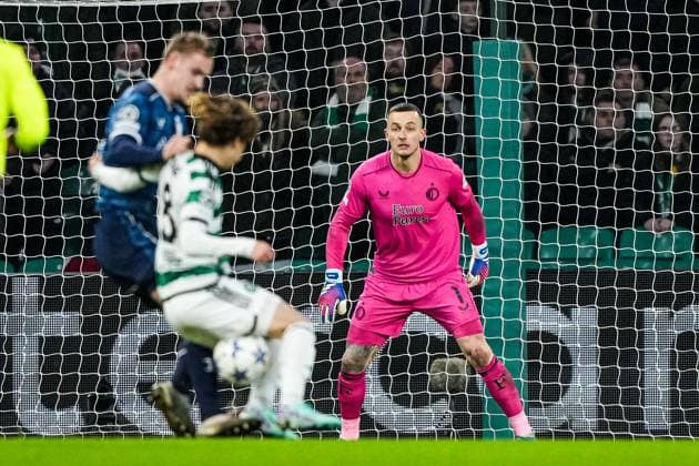 UEFA Champions League: Celtic v Feyenoord Glasgow - Feyenoord keeper Justin Bijlow during the 6th leg of the UEFA Champions League group stage between Celtic v Feyenoord at Celtic Park on 13 December 2023 in Glasgow, Scotland. Copyright: xTomxBodex