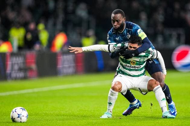 UEFA Champions League: Celtic v Feyenoord Glasgow - Lutsharel Geertruida of Feyenoord, Luis Palma of Celtic during the 6th leg of the UEFA Champions League group stage between Celtic v Feyenoord at Celtic Park on 13 December 2023 in Glasgow, Scotland. Copyright: xYannickxVerhoevenx