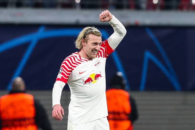 Torjubel - Torschütze Emil Forsberg (RB Leipzig,10) trifft zum 2-1 - Champions League Saison 2023-2024 Gruppe G RB Leipzig vs. BSC Young Boys Bern in der Red Bull Arena in Leipzig - Aktion,Fussball,Deutschland,Mann,Männer,13.12.2023