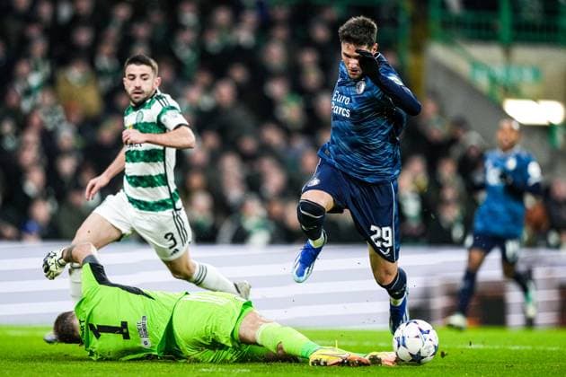 UEFA Champions League: Celtic v Feyenoord Glasgow - Santiago Gimenez of Feyenoord during the 6th leg of the UEFA Champions League group stage between Celtic v Feyenoord at Celtic Park on 13 December 2023 in Glasgow, Scotland. Copyright: xTomxBodex