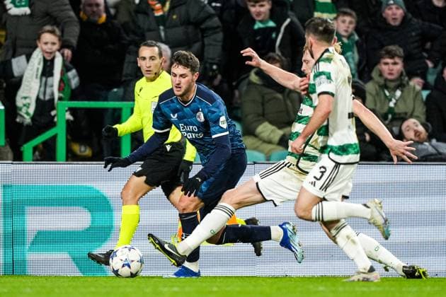 UEFA Champions League: Celtic v Feyenoord Glasgow - Santiago Gimenez of Feyenoord during the 6th leg of the UEFA Champions League group stage between Celtic v Feyenoord at Celtic Park on 13 December 2023 in Glasgow, Scotland. Copyright: xTomxBodex
