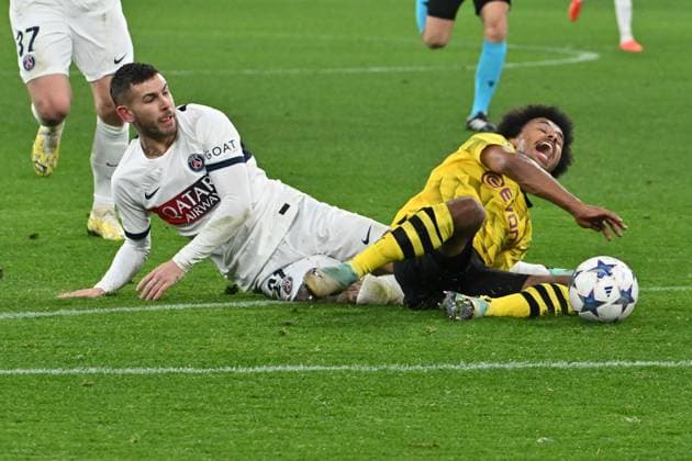 13.12.2023, xsltx, Fussball UEFA Champions League, Borussia Dortmund - Paris St.Germain PSG emspor, v.l. Lucas Hernandez (FC Paris Saint-Germain) Karim Adeyemi (Borussia Dortmund) Zweikampf, Aktion, action, battle for the ball (DFL DFB REGULATIONS PROHIBIT ANY USE OF PHOTOGRAPHS as IMAGE SEQUENCES and or QUASI-VIDEO) Dortmund