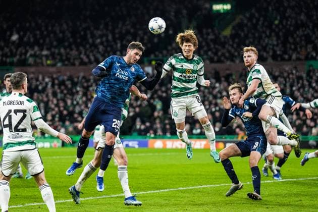 UEFA Champions League: Celtic v Feyenoord Glasgow - Santiago Gimenez of Feyenoord, Kyogo Furuhashi of Celtic during the 6th leg of the UEFA Champions League group stage between Celtic v Feyenoord at Celtic Park on 13 December 2023 in Glasgow, Scotland. Copyright: xYannickxVerhoevenx