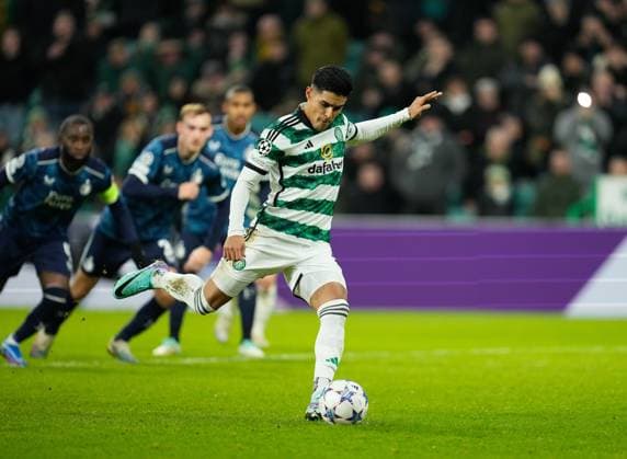 Luis Palma of Celtic scores from the penalty spot to give Celtic a 1-0 lead. Celtic v Feyenoord, UEFA Champions League, Group E, Football, Celtic Park, Glasgow, UK - 13 Dec 2023 EDITORIAL USE ONLY No use with unauthorised audio, video, data, fixture lists, club league logos or live services. Online in-match use limited to 120 images, no video emulation. No use in betting, games or single club league player publications. Copyright: xStuartxWallace Shutterstockx 14254242w