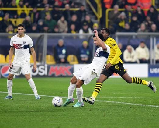 13.12.2023, Dortmund, Germany, Signal-Iduna-Park, Borussia Dortmund vs Paris Saint-Germain - UEFA Champions League 2023 2024 - Group F, Warren Zaire-Emery (Paris Saint-Germain) Tor zum 1:1 (Foto Ralf Treese) Dortmund Signal-Iduna-Park North Rhine-Westphalia Germany