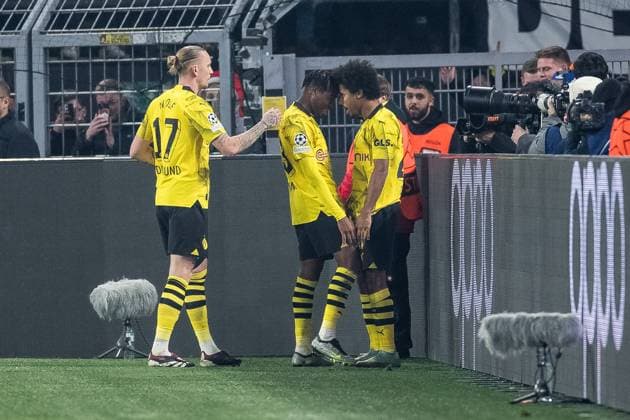 UEFA Champions League: Borussia Dortmund - FC Paris Saint-Germain; 13.12.2023 Jubel zum 1:0 durch Karim Adeyemi (Borussia Dortmund, 27) UEFA Champions League Spieltag 6: Borussia Dortmund - FC Paris Saint-Germain, Dortmund, SIGNAL IDUNA PARK am 13.12.2023 DFL REGULATIONS PROHIBIT ANY USE OF PHOTOGRAPHS AS IMAGE SEQUENCES AND OR QUASI-VIDEO. Copyright: xBEAUTIFULxSPORTS Wunderlx