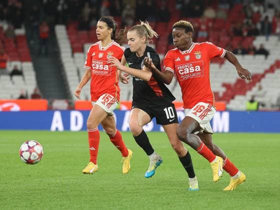 Laura Freigang (Eintracht Frankfurt 10), Benfica Lissabon vs. Eintracht Frankfurt, Saison 2023-24, Fussball, UEFA Womens Champions League, Gruppe A, 3. Spieltag, 13.12.2023, Benfica Lissabon vs. Eintracht Frankfurt, Saison 2023-24, Fussball, UEFA Womens Champions League, Gruppe A, Gruppenphase, 3. Spieltag, 13.12.2023, Lissabon Copyright: xJoergxNiebergall Eibner-Pressefox EP_JNL