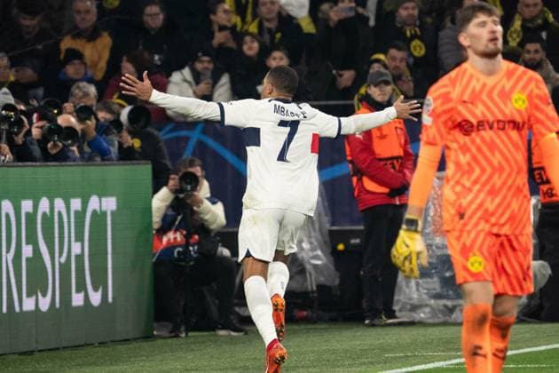 GER, Champions League, Borussia Dortmund vs Paris Saint-Germain 13.12.2023, Signal Iduna Park, Dortmund, GER, Champions League, Borussia Dortmund vs Paris Saint-Germain Im Bild: Torjubel Jubel Kylian MbappÃ Mbappe (Paris Saint-Germain, 7) (Abseits)