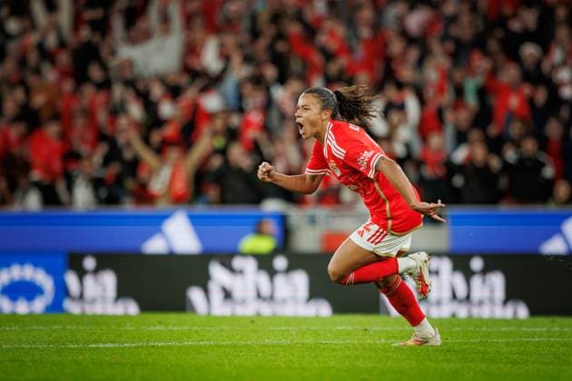 Players of Benfica celebrate after goal scored by Marie-Yasmine Alidou during UEFA Women Champions League 23 24 game between SL Benfica and Eintracht Frankfurt at Estadio Da Luz, Lisbon, Portugal. (Maciej Rogowski) Lisbon Estadio Da Luz Portugal Copyright: xMaciejxRogowskix d-212