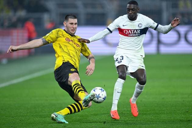 13.12.2023, Fussball, UCL, UEFA Champions League, Gruppenphase, 6. Spieltag, Saison 2023 2024, Borussia Dortmund - Paris St. Germain, Niklas Süle (Borussia Dortmund), Randal Kolo Muani (Paris St. Germain) xRHR-FOTO TKx Copyright: TeresaxKroeger RHR-FOTOx RHR-FOTO TK