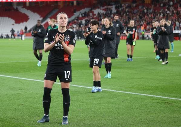 Sport Bilder des Tages Pia-Sophie Wolter (Eintracht Frankfurt 17), Benfica Lissabon vs. Eintracht Frankfurt, Saison 2023-24, Fussball, UEFA Womens Champions League, Gruppe A, 3. Spieltag, 13.12.2023, Benfica Lissabon vs. Eintracht Frankfurt, Saison 2023-24, Fussball, UEFA Womens Champions League, Gruppe A, Gruppenphase, 3. Spieltag, 13.12.2023, Lissabon Copyright: xJoergxNiebergall Eibner-Pressefox EP_JNL