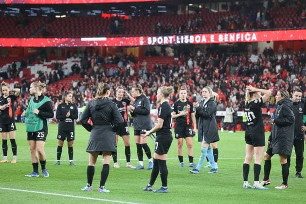 Enttauschte Frankfurterinnen, Benfica Lissabon vs. Eintracht Frankfurt, Saison 2023-24, Fussball, UEFA Womens Champions League, Gruppe A, 3. Spieltag, 13.12.2023, Benfica Lissabon vs. Eintracht Frankfurt, Saison 2023-24, Fussball, UEFA Womens Champions League, Gruppe A, Gruppenphase, 3. Spieltag, 13.12.2023, Lissabon Copyright: xJoergxNiebergall Eibner-Pressefox EP_JNL