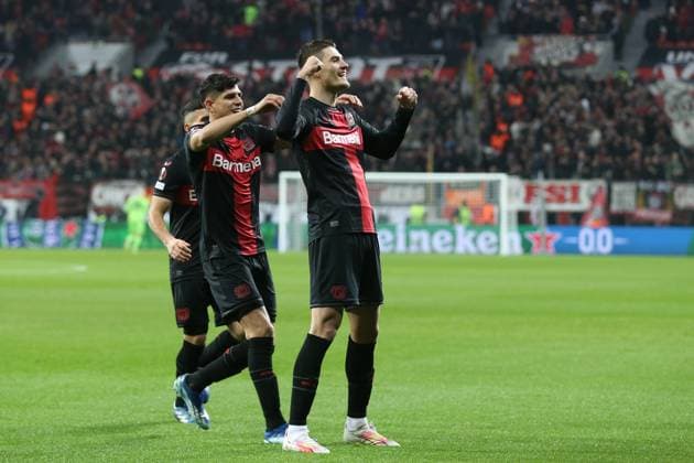 Germany, Leverkusen, 14.12.2023, BayArena, Bayer Leverkusen vs Molde FK - UEFA Europa League 2023 2024 - Group H, Patrick Schick (Bayer 04 Leverkusen) celebrates after scoring his team s first goal with teammates Leverkusen BayArena North Rhine-Westfalia Germany