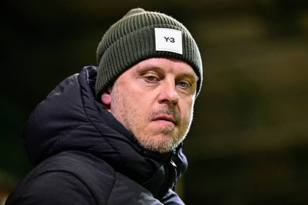 Trainer Alexander Straus (Coach, Headcoach, FC Bayern München, FCB) Porträt, Portrait, Einzelbild, Aktion, Action, 14.12.2023, München (Deutschland), Fussball, UEFA Womens Champions League, Gruppe C, FC Bayern München - Ajax Amsterdam