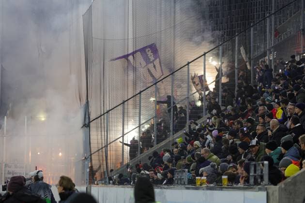 SOCCER - UEFA EL, LASK vs Toulouse LINZ,AUSTRIA,14.DEC.23 - SOCCER - UEFA Europa League, group stage, Linzer ASK vs Toulouse FC. Image shows a feature with the fans of Toulouse.  GEPAxpictures xManuelxBinder