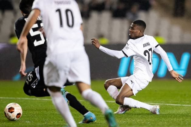 231214 Akoua Romeo Amane of Häcken during the UEFA Europa League match between Qarabag and Häcken on December 14, 2023 in Baku. Photo: Carl Sandin BILDBYRAN kod CS CS0469 fotboll football soccer fotball uefa europa league qarabag häcken bbeng Copyright: CARLxSANDIN BB231214CS053