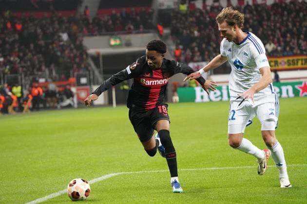 Fussball, UEFA Europa League 2023 2024, Gruppenphase , Gruppen H, Spieltag 6, Bayer 04 Leverkusen - Molde FK, 14.12.2023, Bayarena Leverkusen, Nathan Tella, Bayer 04 Leverkusen , Magnus Grodem,